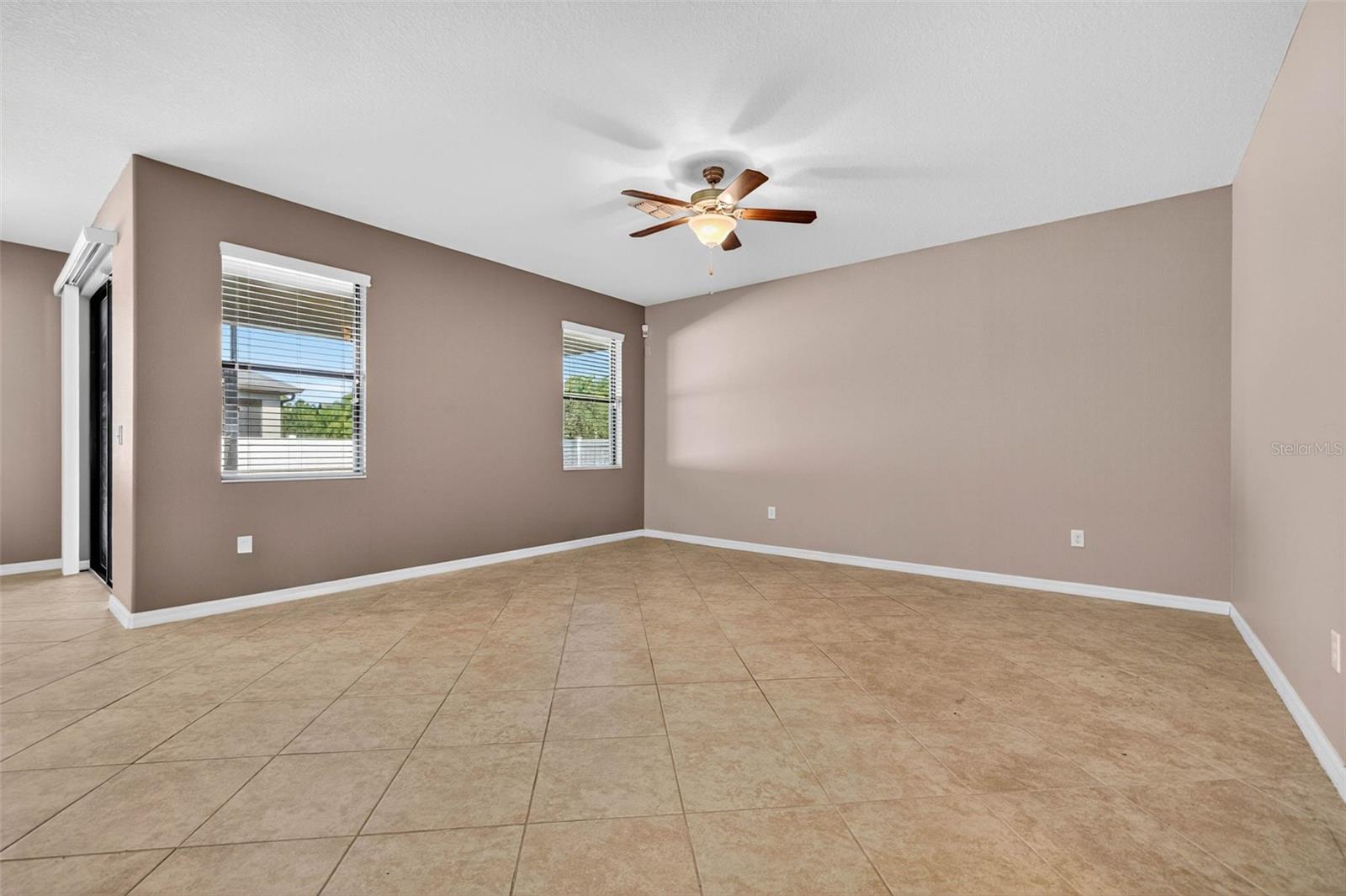 CONCORD STN PH 5 UNS A1 & A2 - Residential Lease