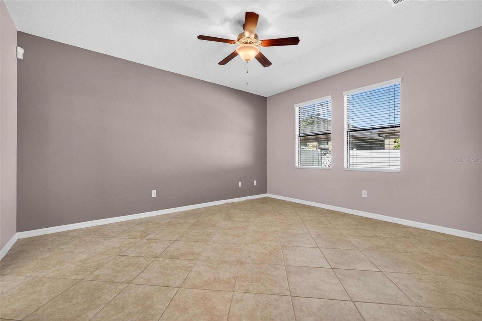 CONCORD STN PH 5 UNS A1 & A2 - Residential Lease