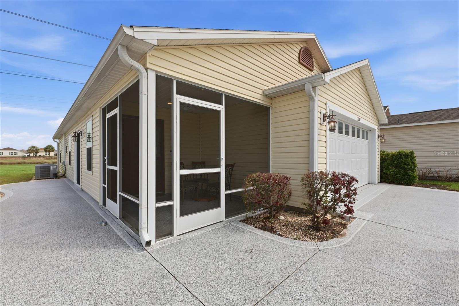 VILLAGES/SOUTHERN OAKS LEE VILLAGE - Residential