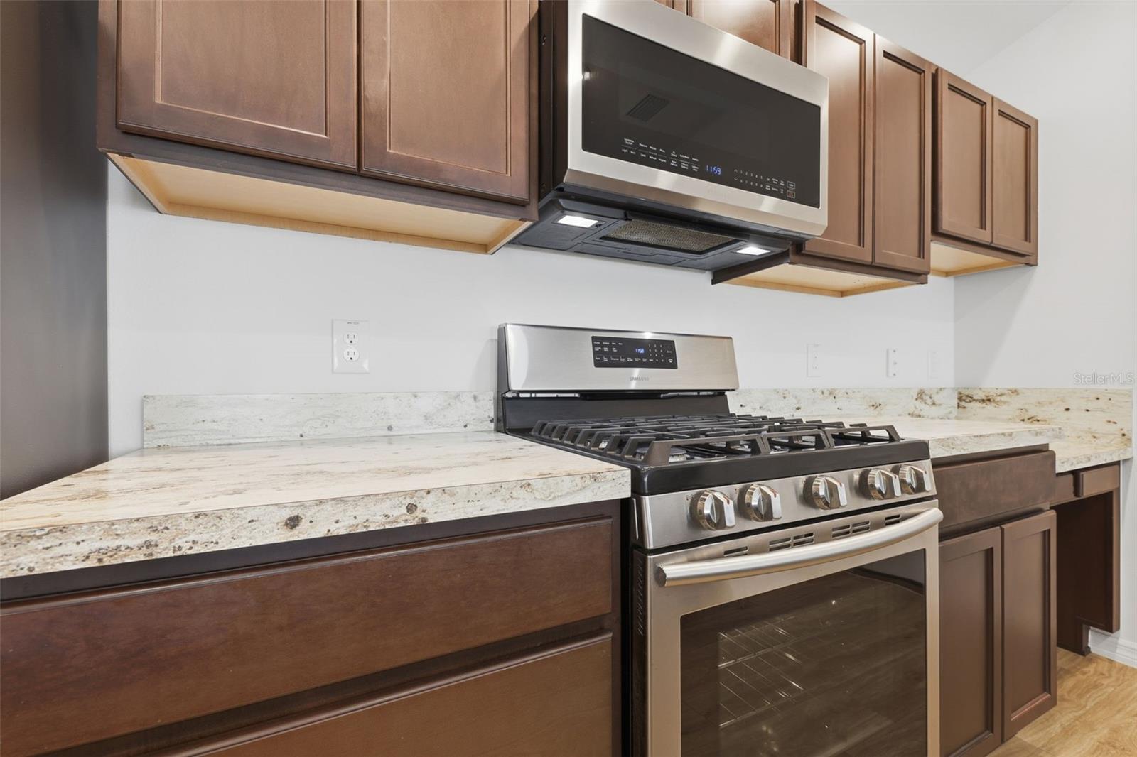 VILLAGES/SOUTHERN OAKS LEE VILLAGE - Residential