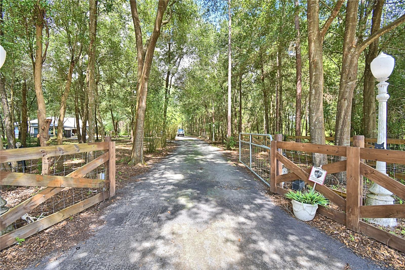 6711 REDWING ROAD