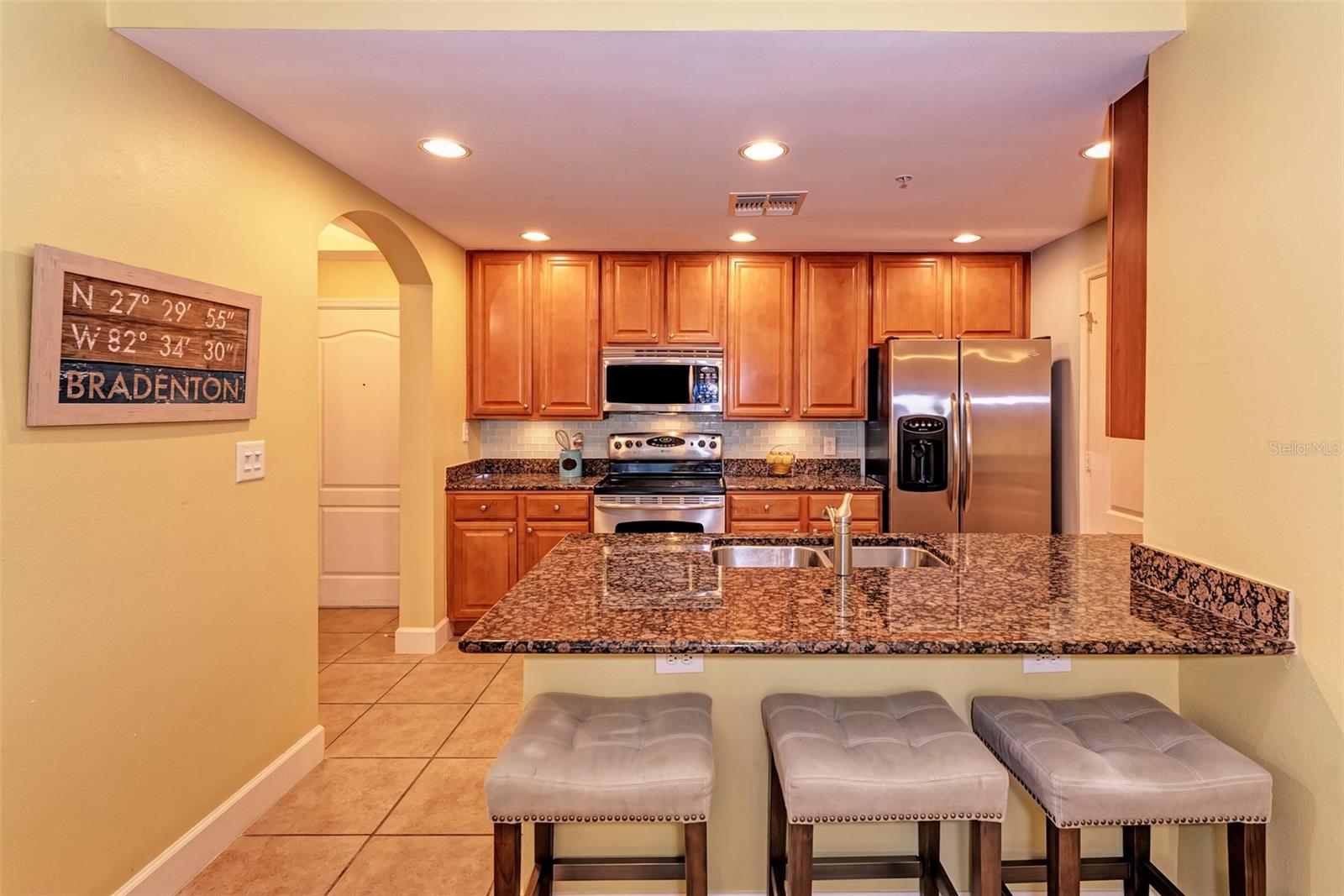 RIVER DANCE A CONDO OR1960/4183 - Residential Lease