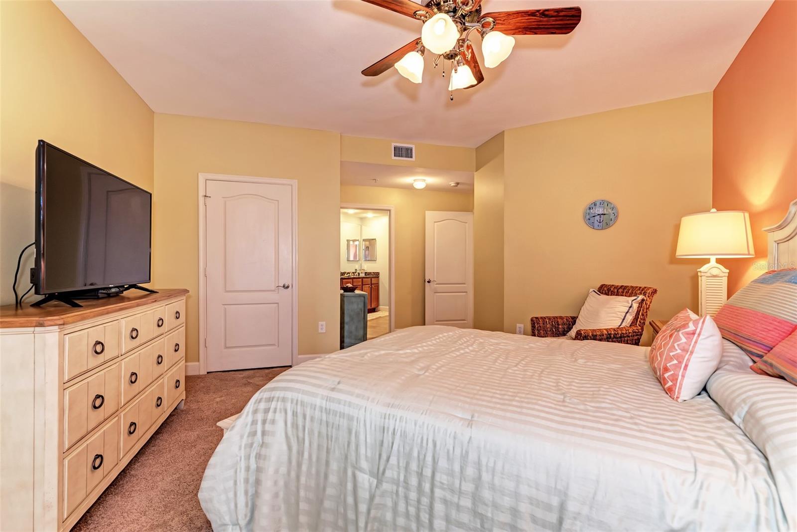 RIVER DANCE A CONDO OR1960/4183 - Residential Lease