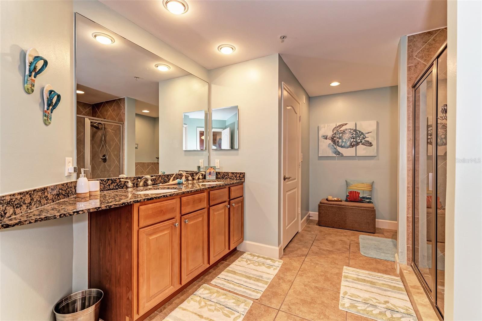 RIVER DANCE A CONDO OR1960/4183 - Residential Lease