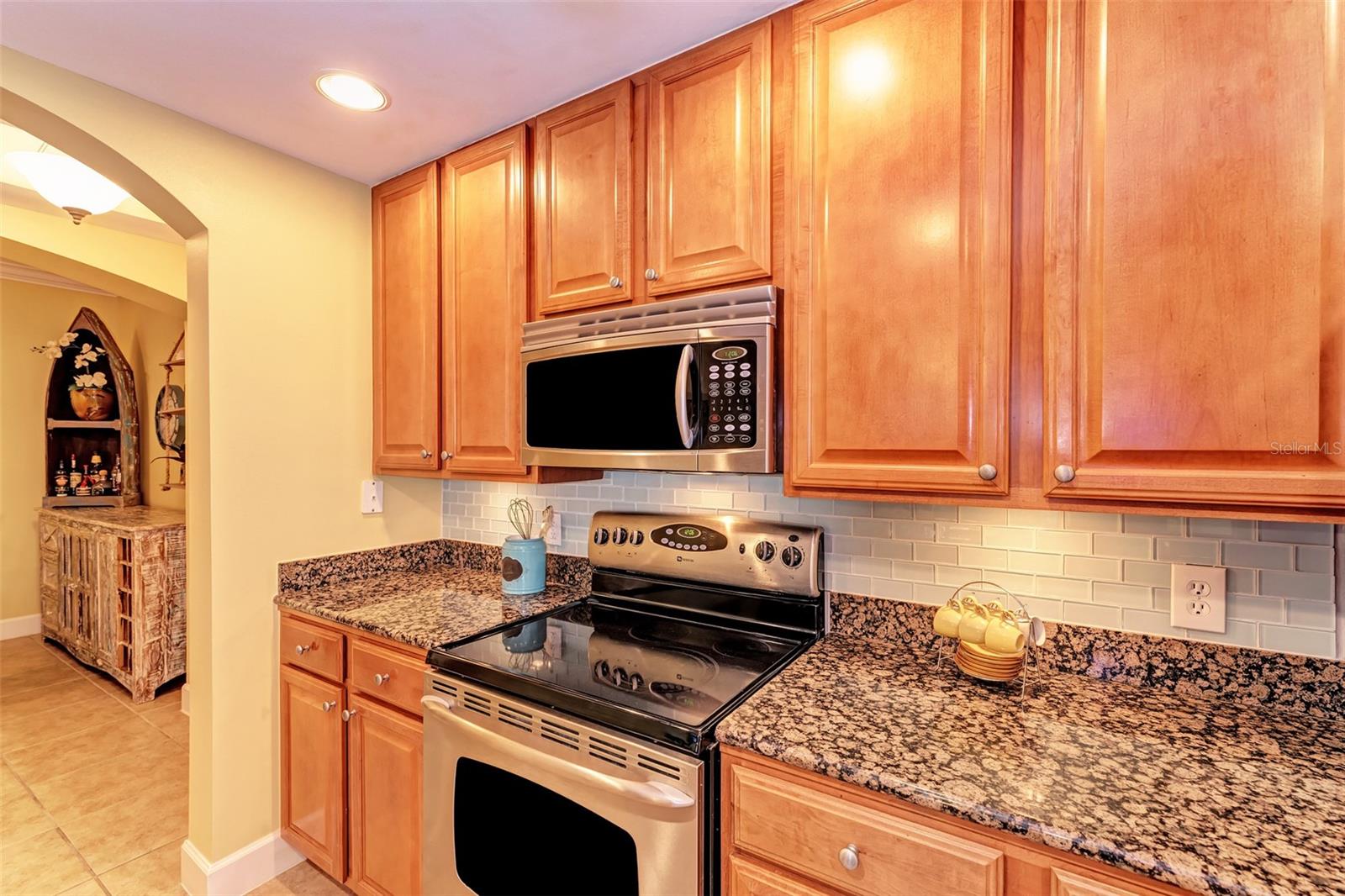 RIVER DANCE A CONDO OR1960/4183 - Residential Lease