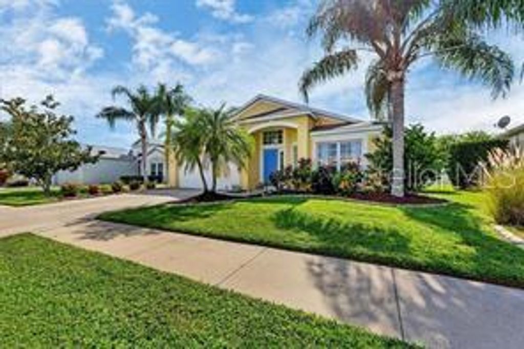 Photo of 4510 Sanibel Way, Bradenton, FL 34203 (MLS # A4689593)