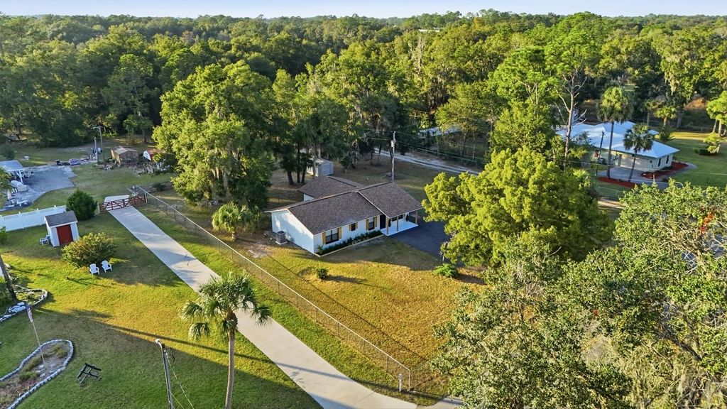 Photo of 341 Alabama Avenue, Palatka, FL 32177 (MLS # FC314329)