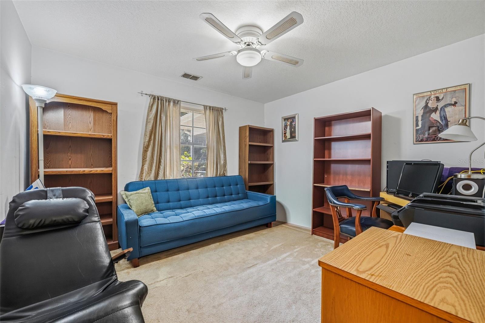 LAKE VALENCIA - - Residential