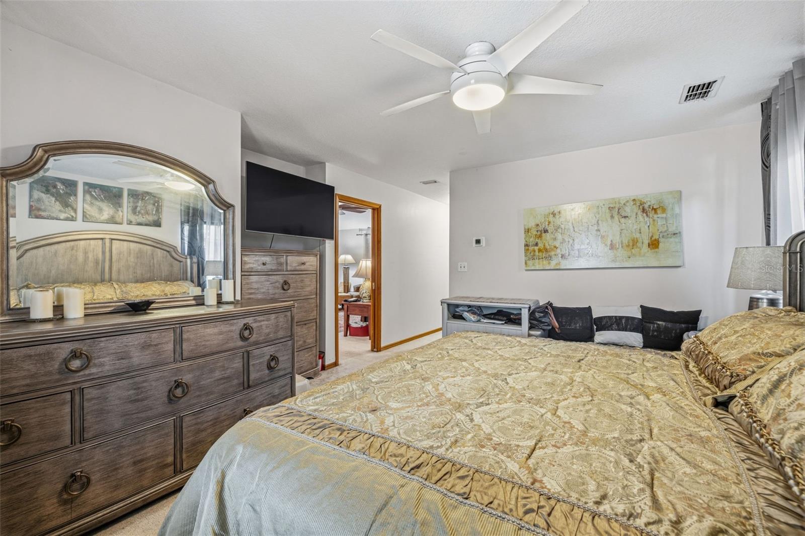 LAKE VALENCIA - - Residential