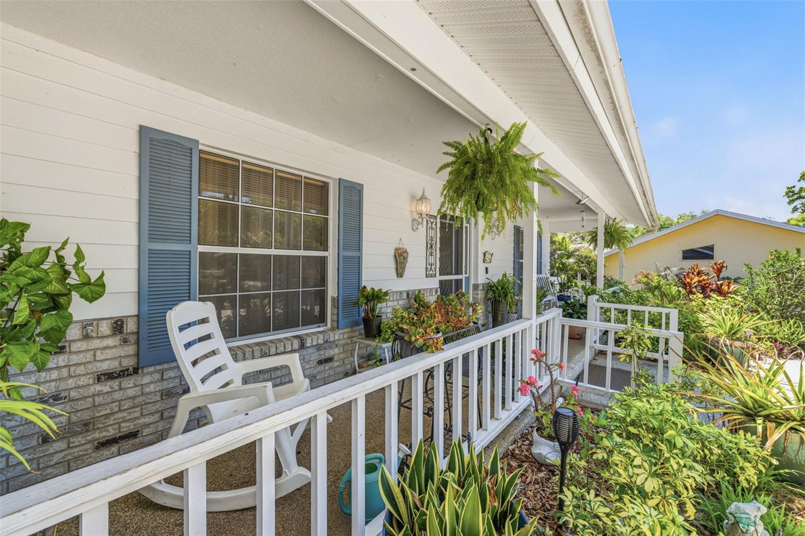 LAKE VALENCIA - - Residential