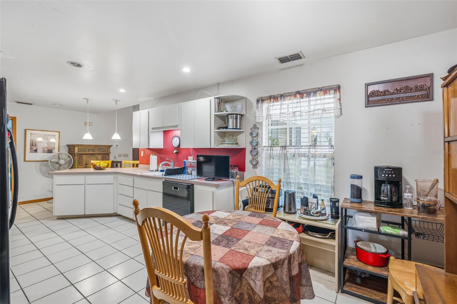 LAKE VALENCIA - - Residential