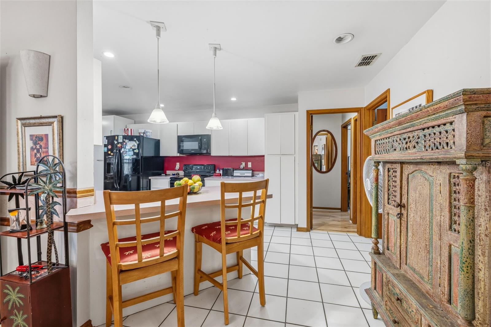 LAKE VALENCIA - - Residential