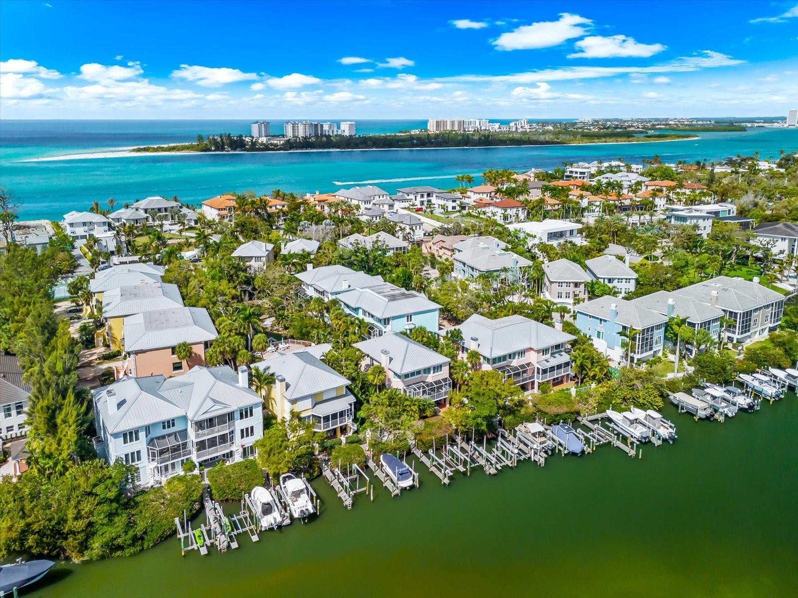 HAMILTON CLUB - Residential