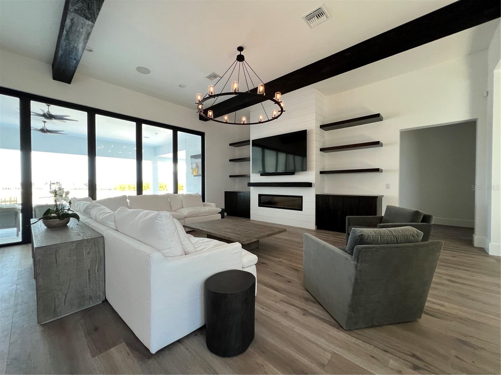 LAKESIDE LTS - Residential