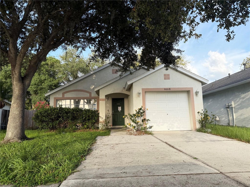 Photo of 6608 Northhaven Court, Riverview, FL 33578 (MLS # W7887869)