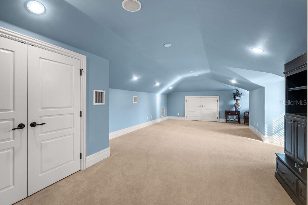 KEENES POINTE - Residential