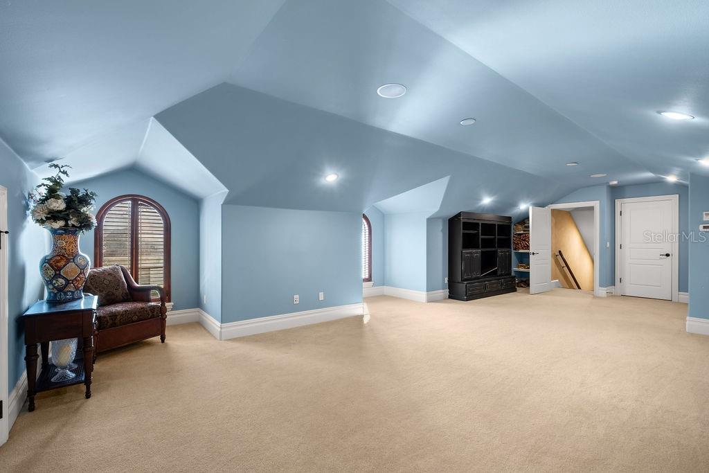 KEENES POINTE - Residential