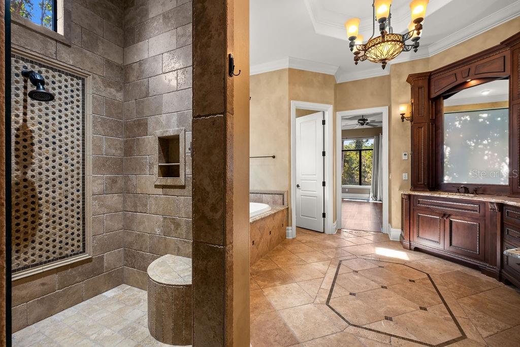 KEENES POINTE - Residential