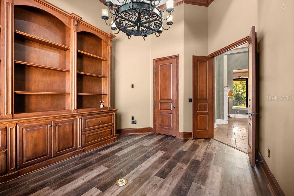 KEENES POINTE - Residential