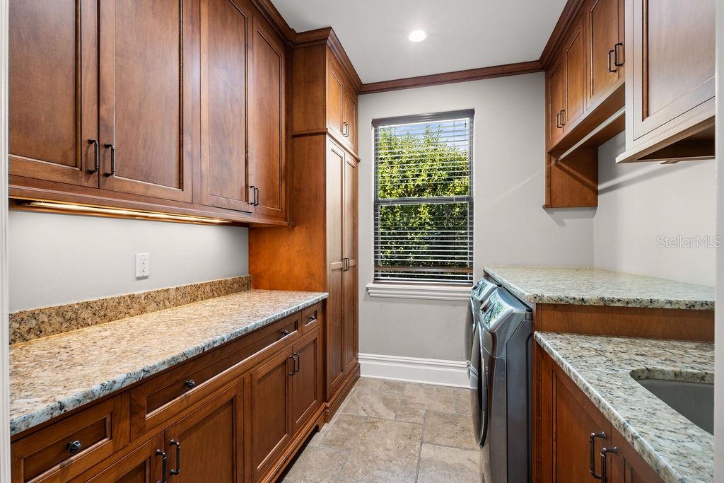 KEENES POINTE - Residential