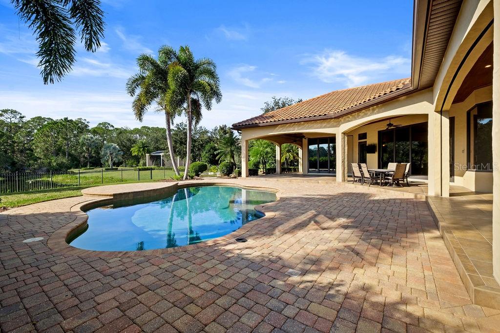 KEENES POINTE - Residential