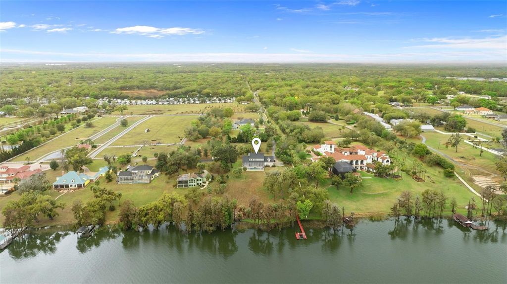 Photo of 10913 Brigann Yard Way, Thonotosassa, FL 33592 (MLS # TB8479239)