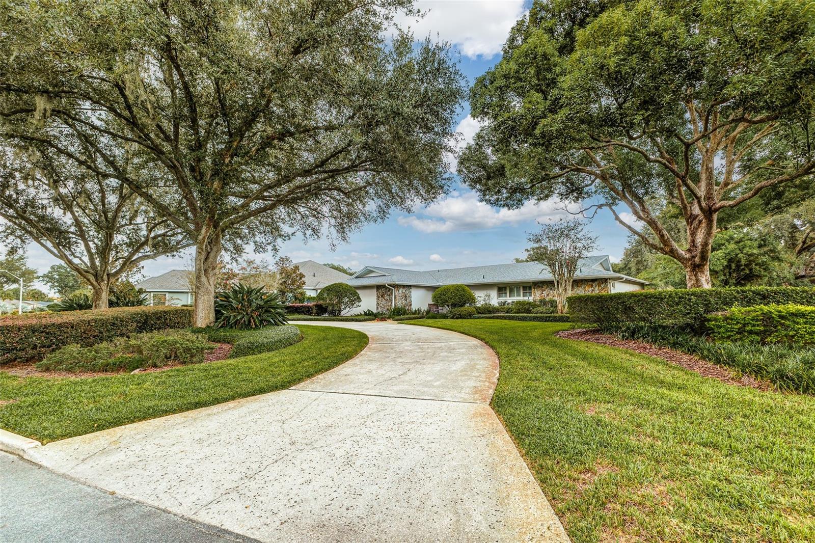 451 LONE PALM DRIVE