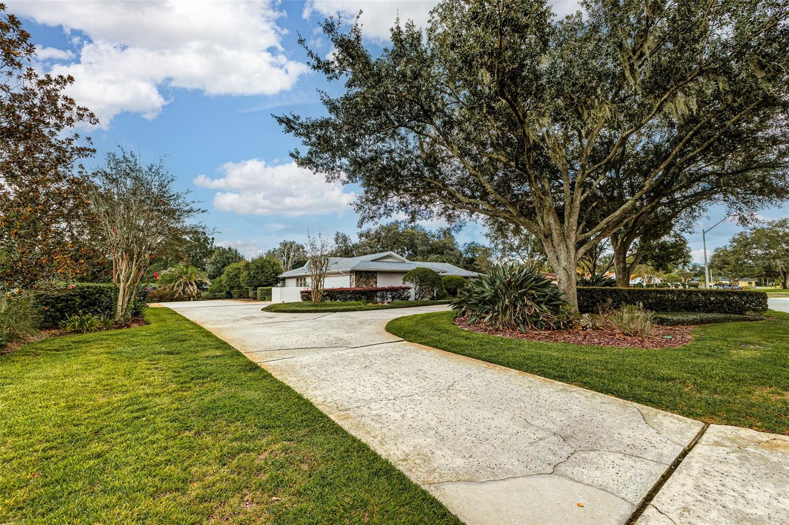 451 LONE PALM DRIVE