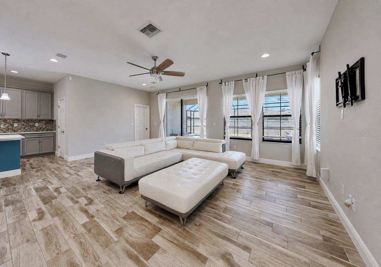 TRIPLE CREEK - Residential