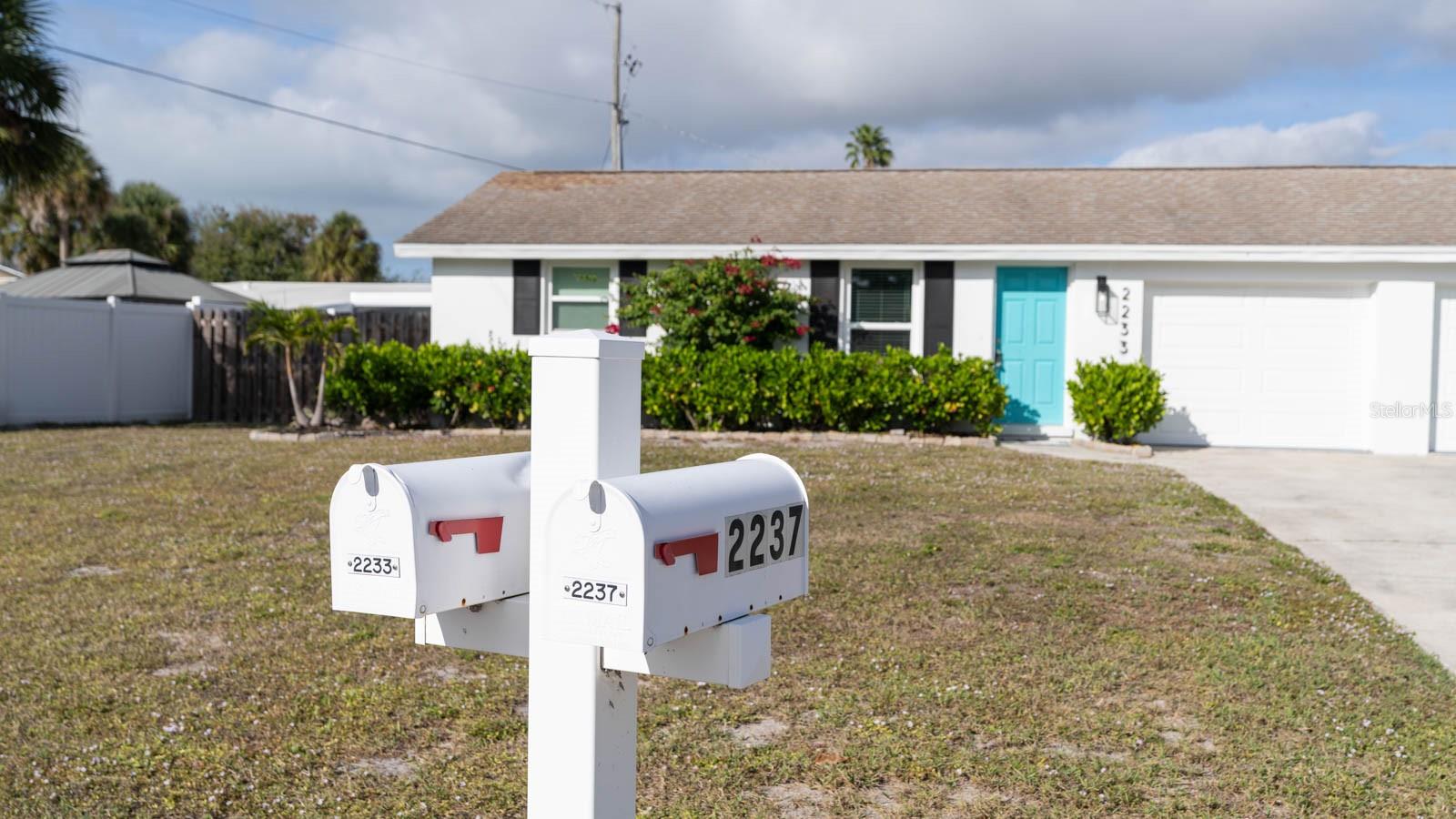 PHILLIPE GARDENS - Residential Income