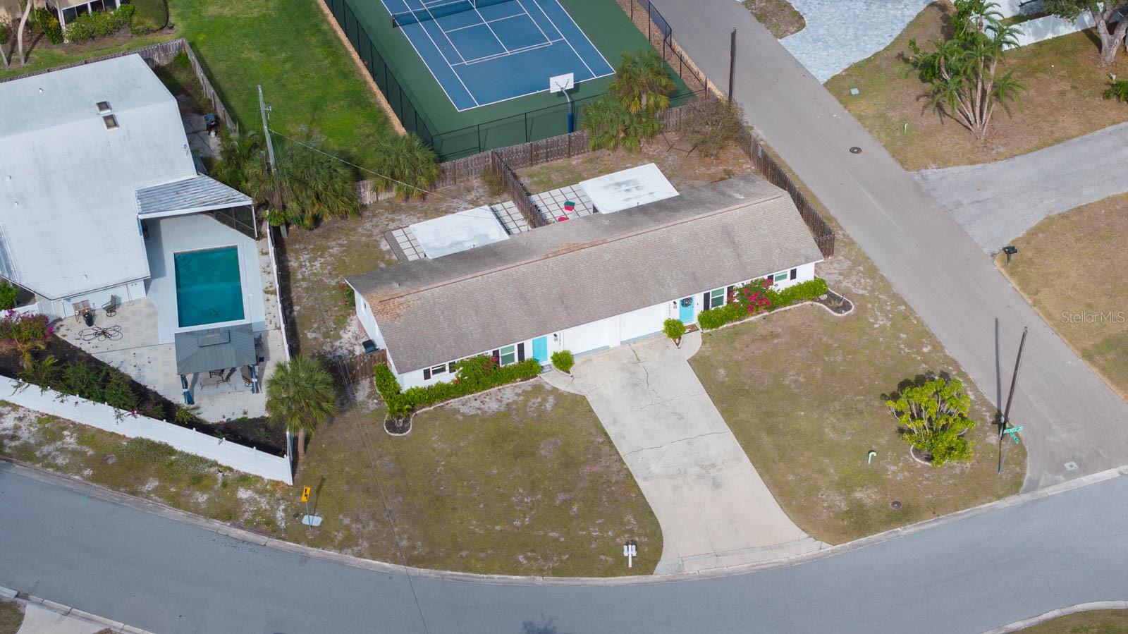 PHILLIPE GARDENS - Residential Income