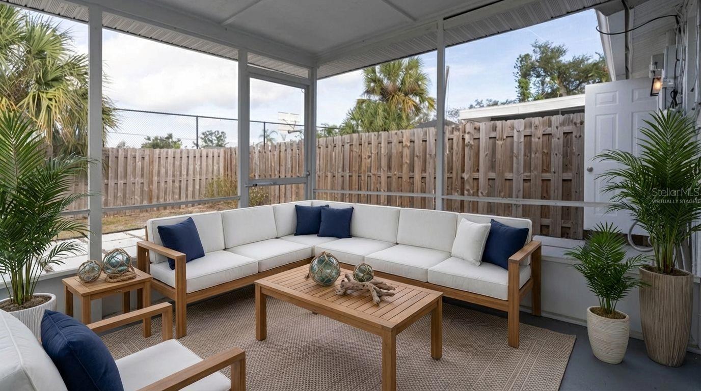 PHILLIPE GARDENS - Residential Income