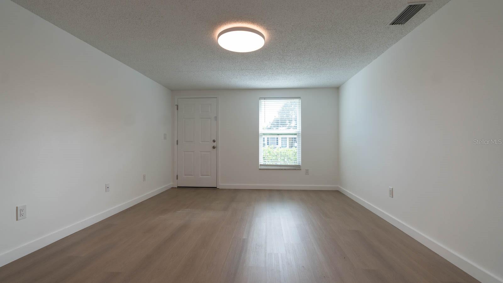 PHILLIPE GARDENS - Residential Income