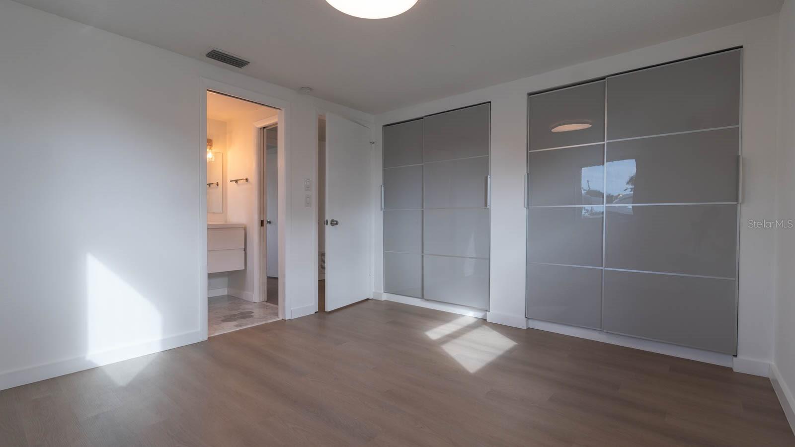 PHILLIPE GARDENS - Residential Income