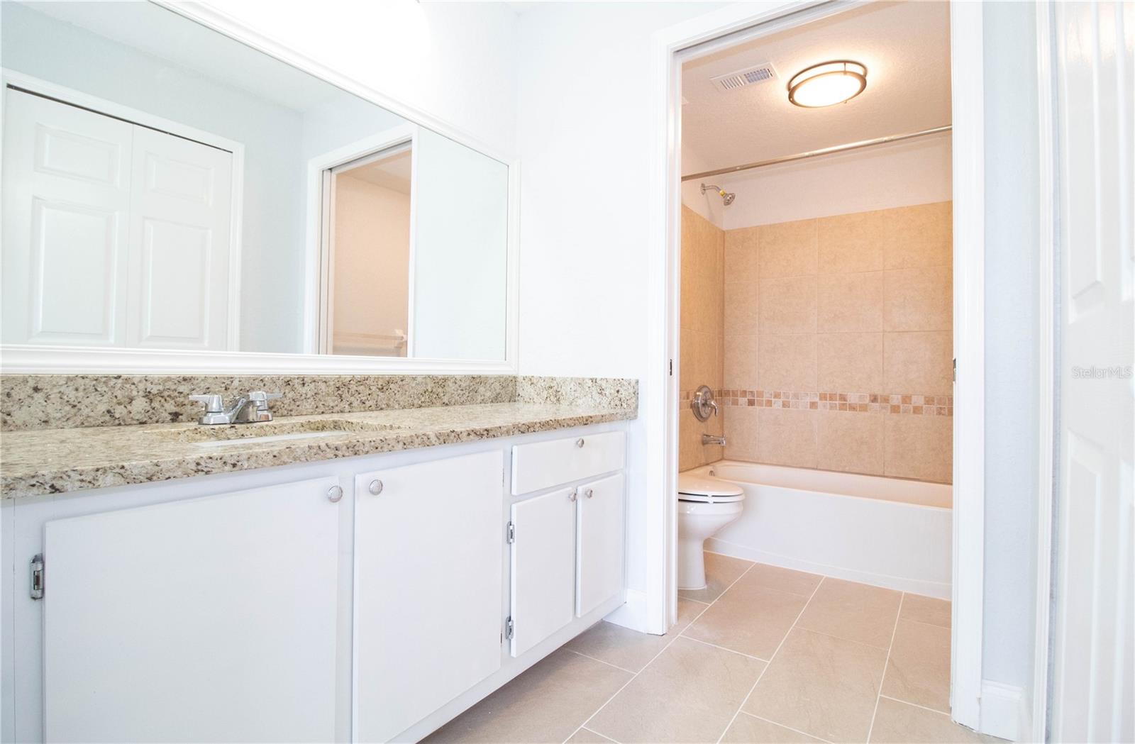 AUDUBON VILLAS AT HUNTERS CREEK CONDO - Residential