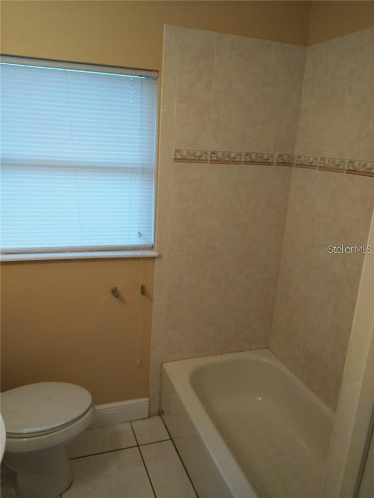 AZALEA PARK SEC 03 - Residential Lease