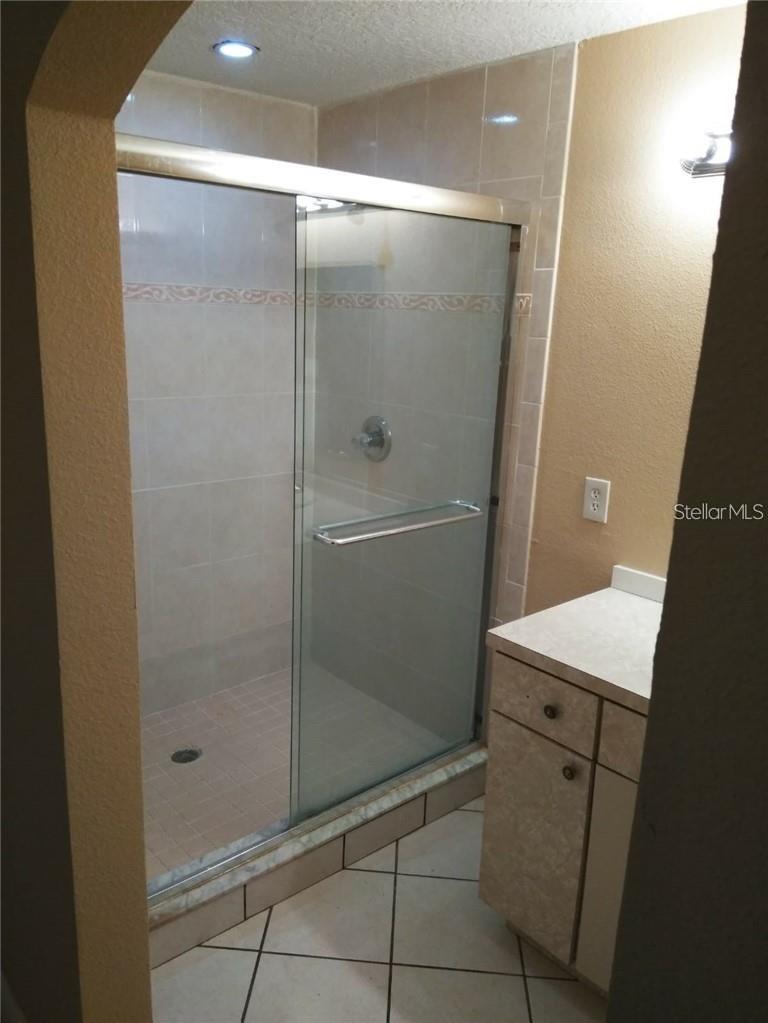 AZALEA PARK SEC 03 - Residential Lease