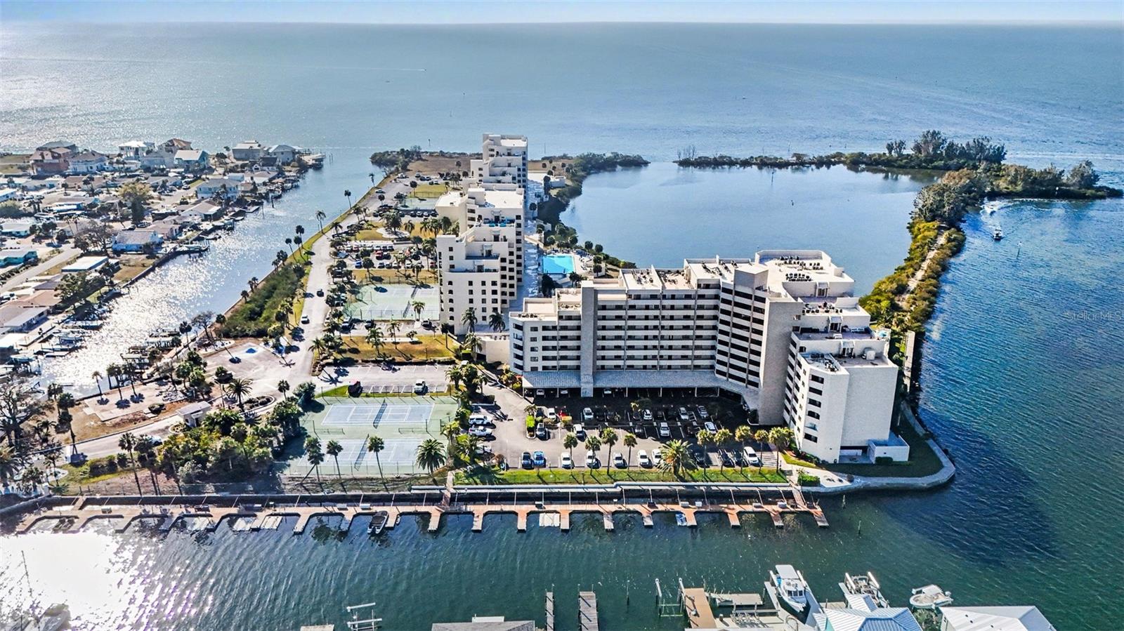 GULF ISLAND BEACH TENNIS - Residential