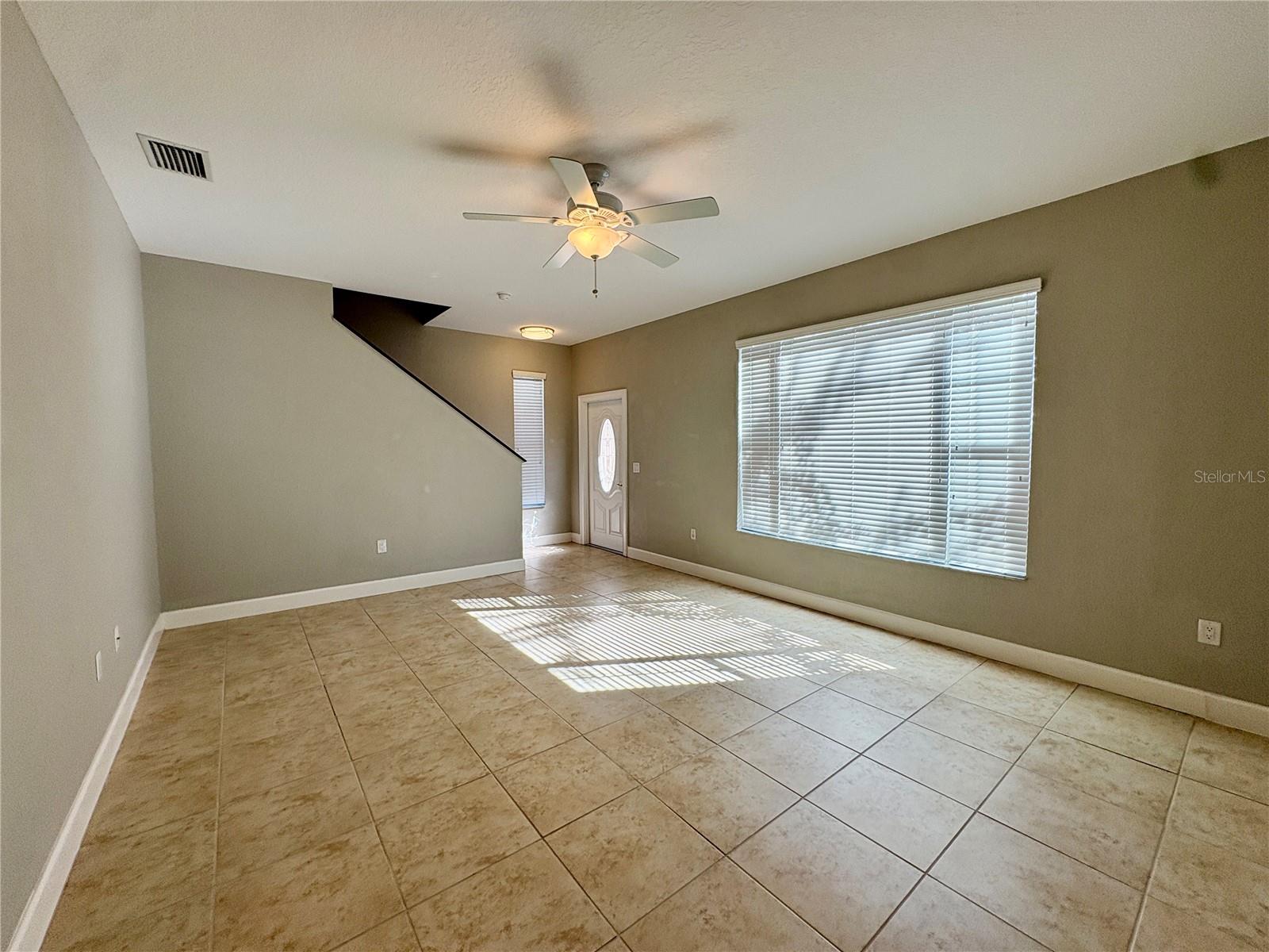 ALEXANDER WOODS TWNHMS - Residential Lease