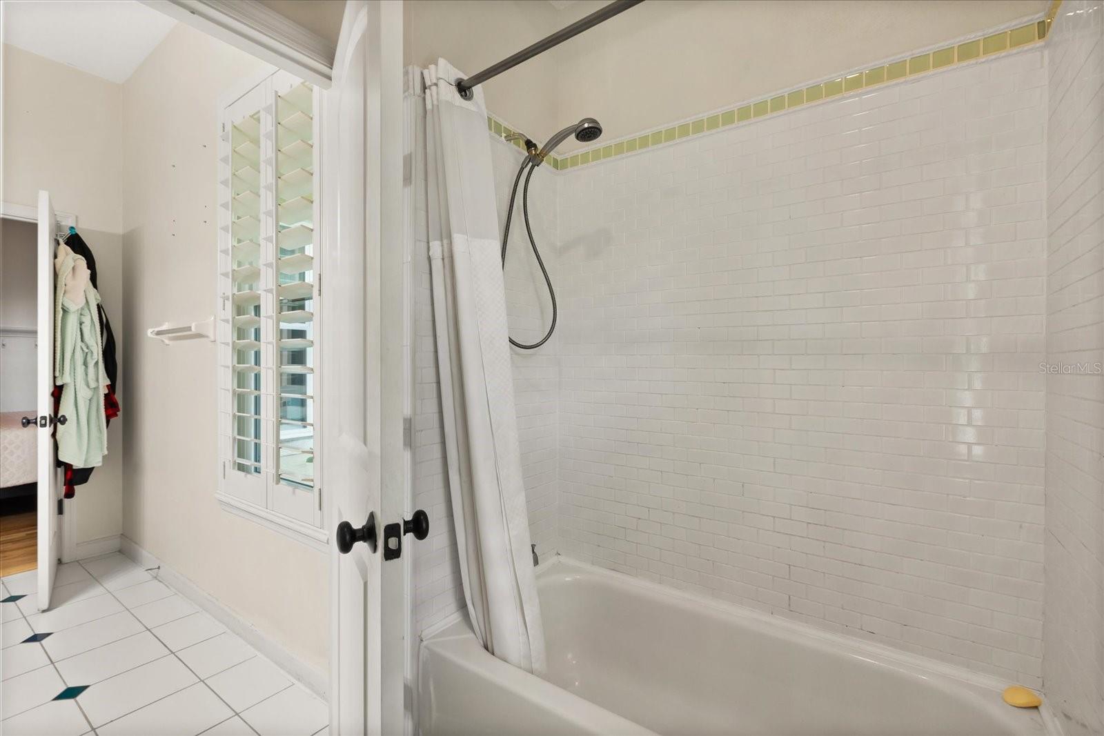 WATERFORD POINTE - Residential