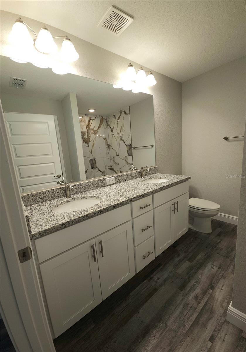 SILVER SPGS SHORES UN 19 - Residential Lease