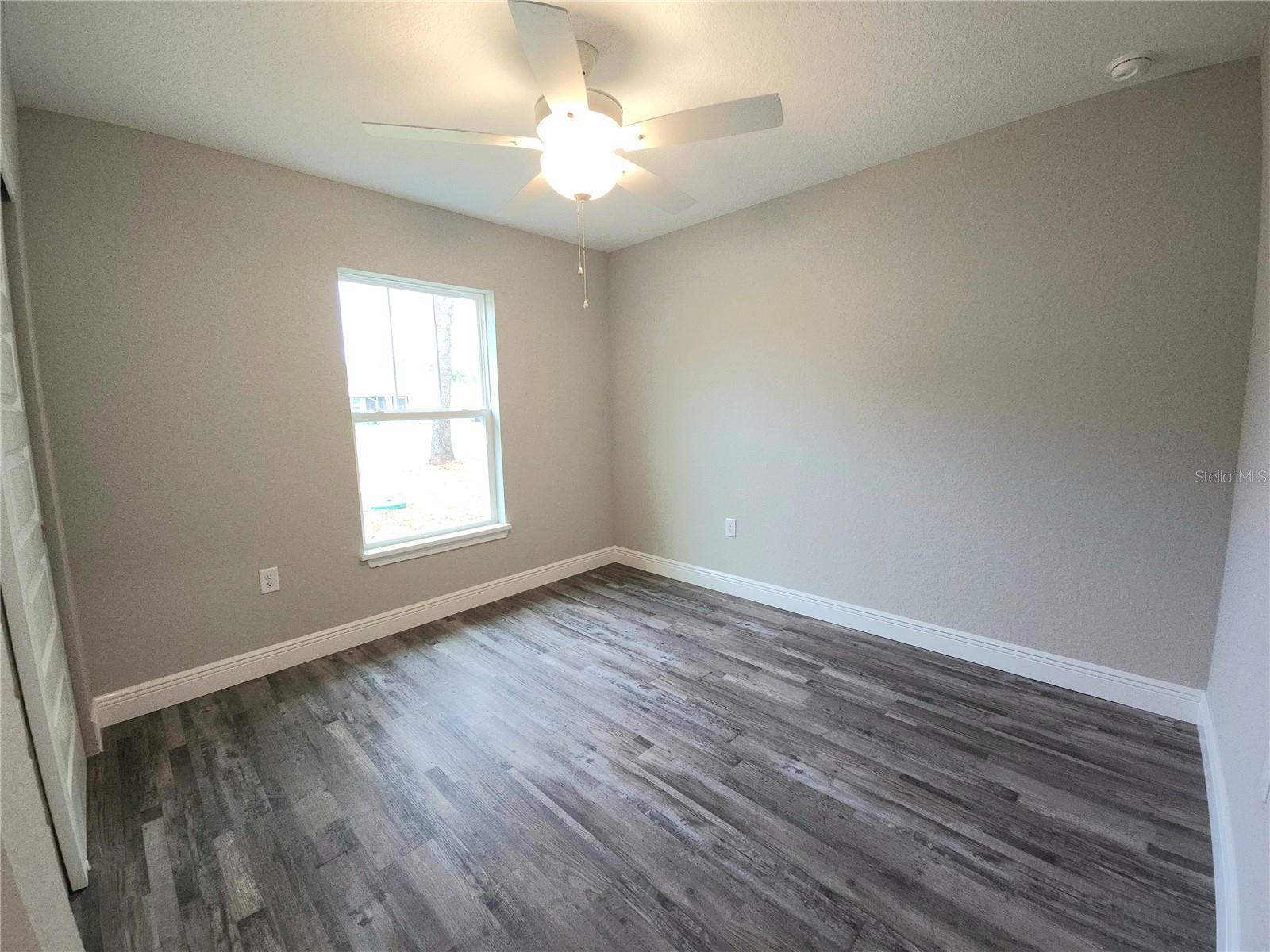 SILVER SPGS SHORES UN 19 - Residential Lease