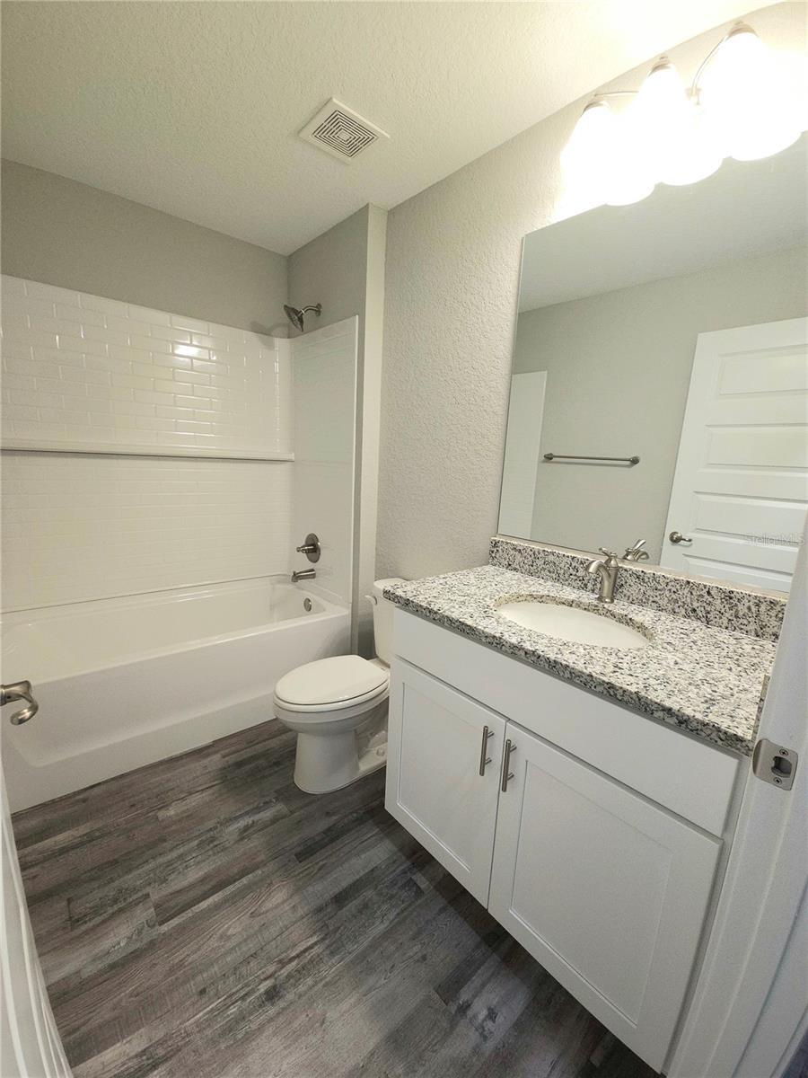 SILVER SPGS SHORES UN 19 - Residential Lease