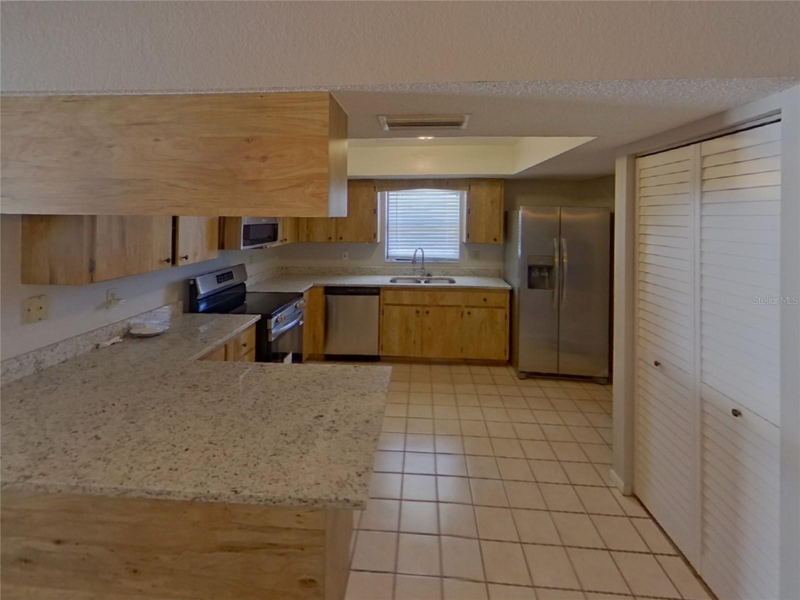 LOVESKY PARK - Residential Lease