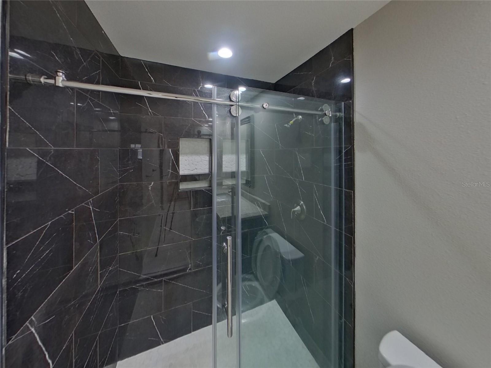 LOVESKY PARK - Residential Lease