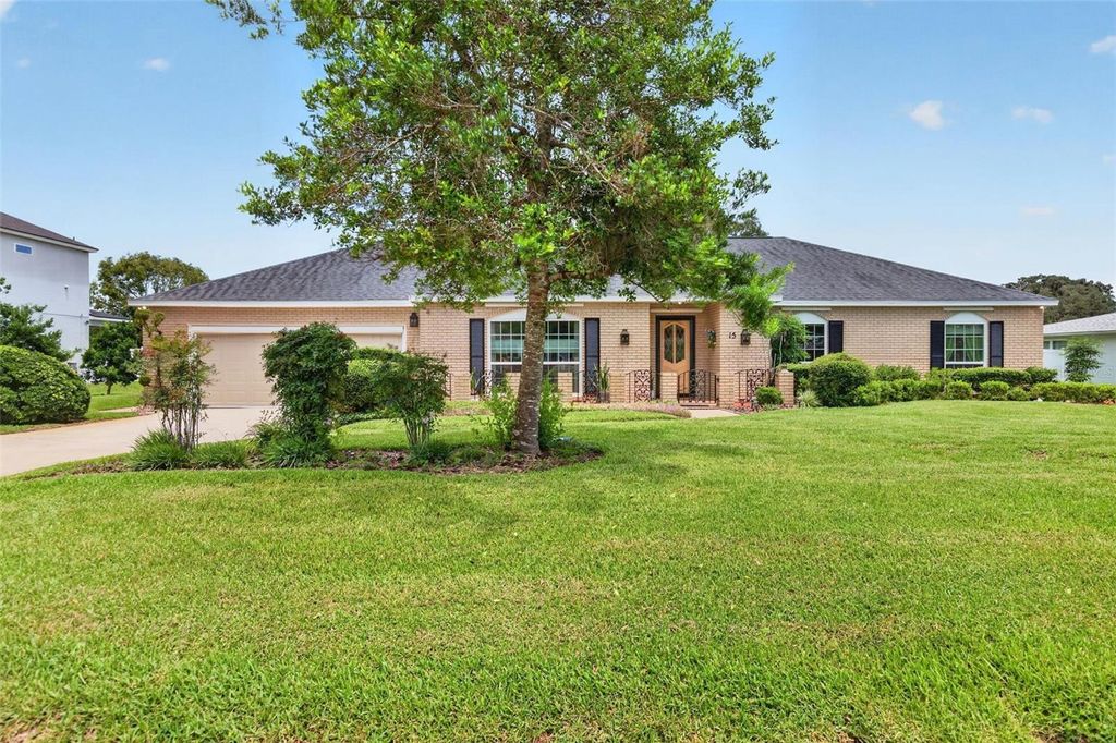 Photo of 15 Oakmont Circle, Ormond Beach, FL 32174 (MLS # V4949969)