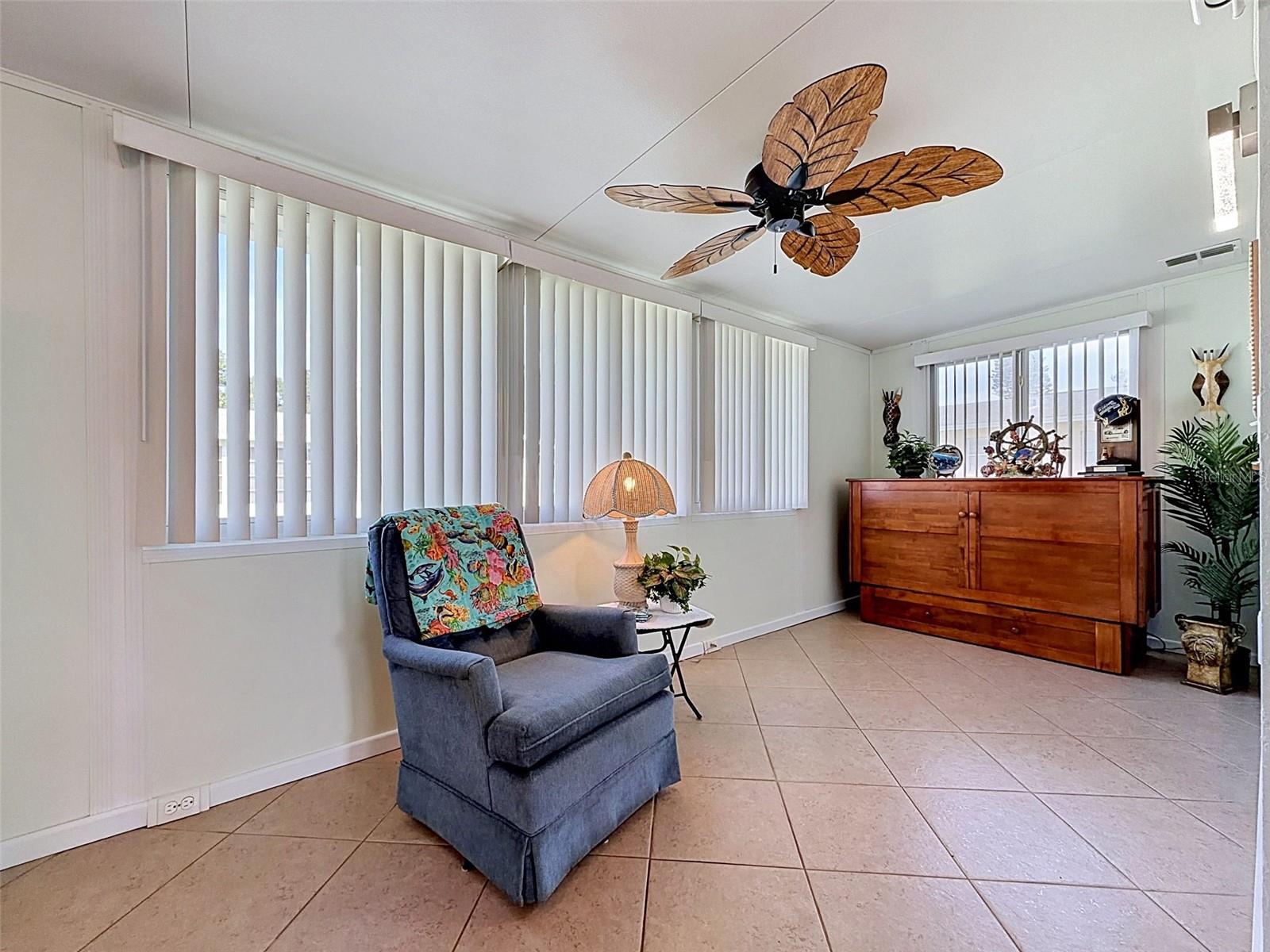 PARADISE POINTE WEST GR 05 - Residential