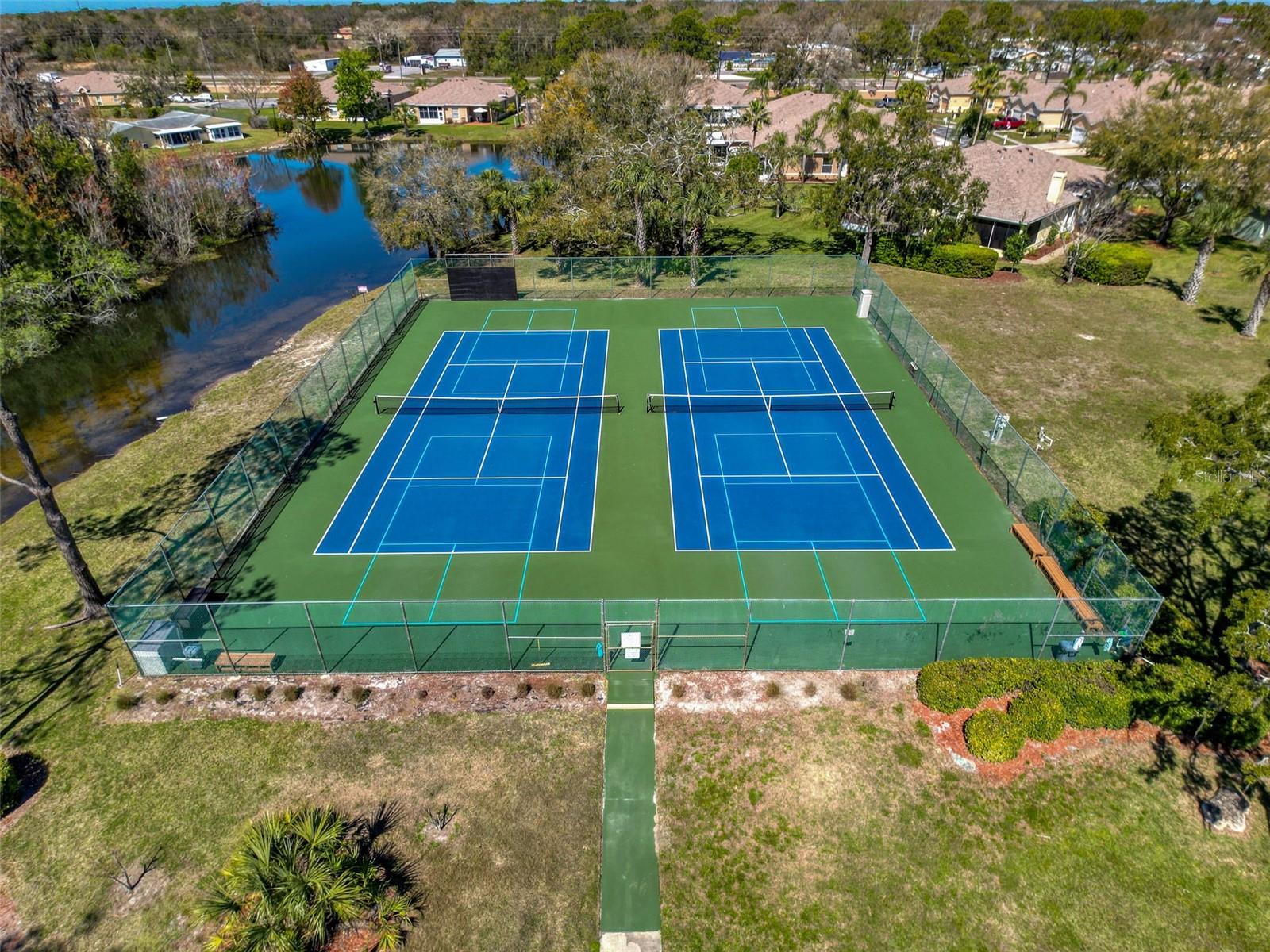 PARADISE POINTE WEST GR 05 - Residential
