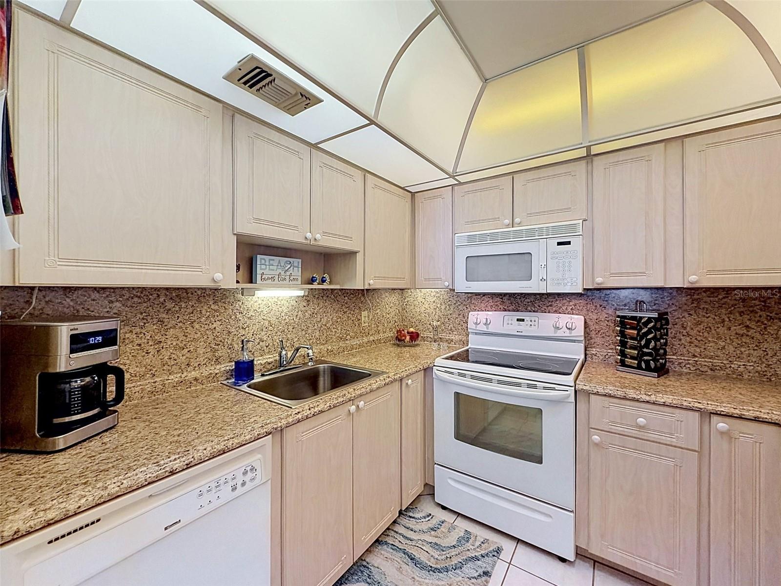 PARADISE POINTE WEST GR 05 - Residential