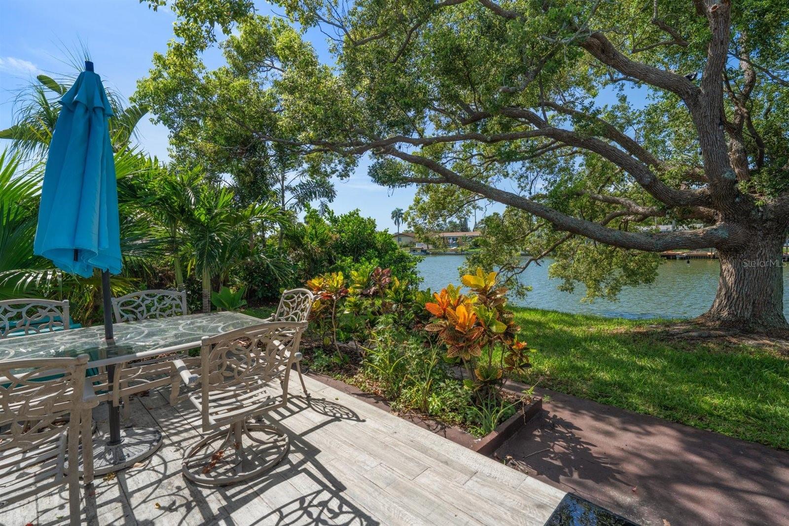 4114 SUNRAY DRIVE